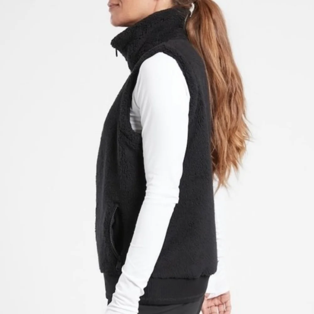Athleta Plus Size Black High Collar Zip-Up Winter Fuzzy Sherpa Tugga Vest 3X - Picture 3 of 11